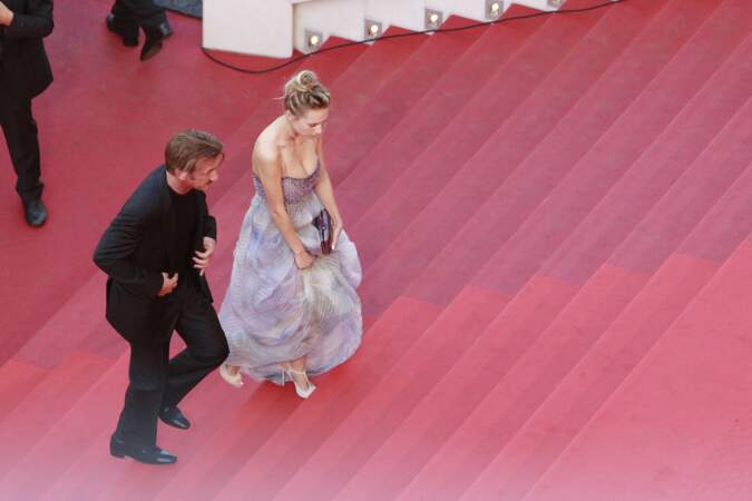 Dylan Penn and her father Sean Penn, a close-knit pair, made an elegant and high-profile ascent of the steps at the screening of his film “The Last Face” at the Cannes Film Festival on 20th May 2016.