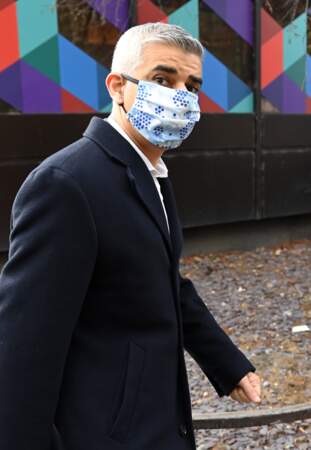 The first British political leader to call for face masks to be worn