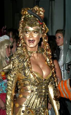 2003: A completely gold-plated alien